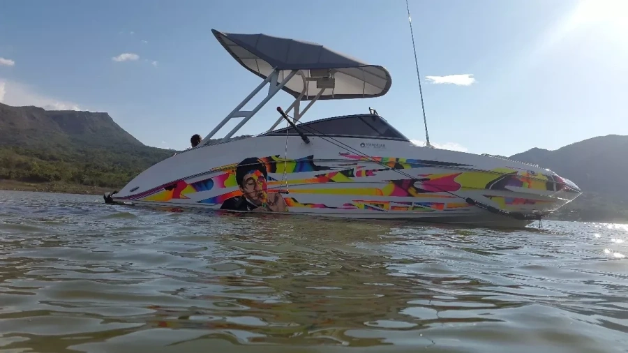 Bote Yamaha 242 Limited 24 Pies, 2011