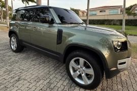 Land Rover Defender First , 2021