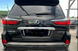 Lexus LX 570 Sport v, 2020