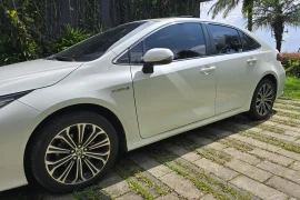 Toyota Corolla 1.8 SE-G HYBRID, 2020