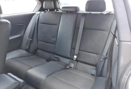 BMW Serie 1 E81 116i 1.6cc MT AA, 2012