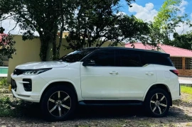 Toyota Fortuner 2.8l, 2023