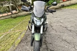 Dominar 400  Moto Bajaj, 2023