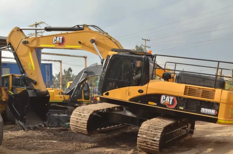 Retroexcavadora Caterpillar 330d, 2008