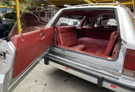 Ford Ltd Country Squire, 1984