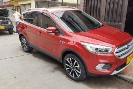 Vendo Ford escapé Titanium 2018 turbo cojineria cu, 2018
