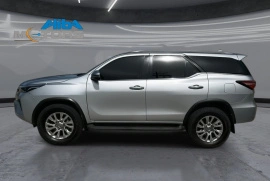 Toyota Fortuner 2.4 SRV, 2022