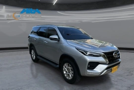 Toyota Fortuner 2.4 SRV, 2022