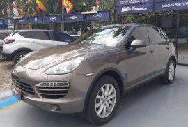 Porsche cayenne 3.0 , 2011