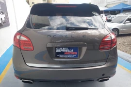 Porsche cayenne 3.0 , 2011