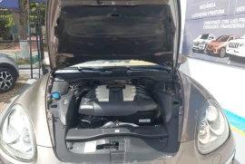 Porsche cayenne 3.0 , 2011