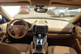 Porsche cayenne 3.0 , 2011