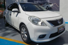 Nissan Versa Advance 1.6, 2013